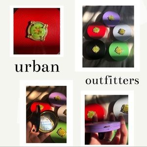 UO vintage look compact mirror